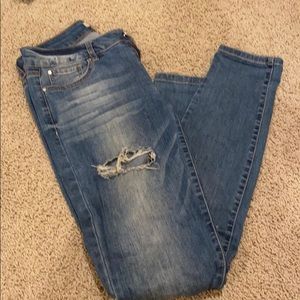 Refuge light wash, mid-rise, skinny jeans.